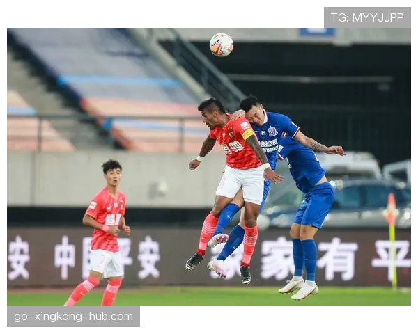 广州足球俱乐部冬训阶段注重阵容磨合，年轻球员成长可期